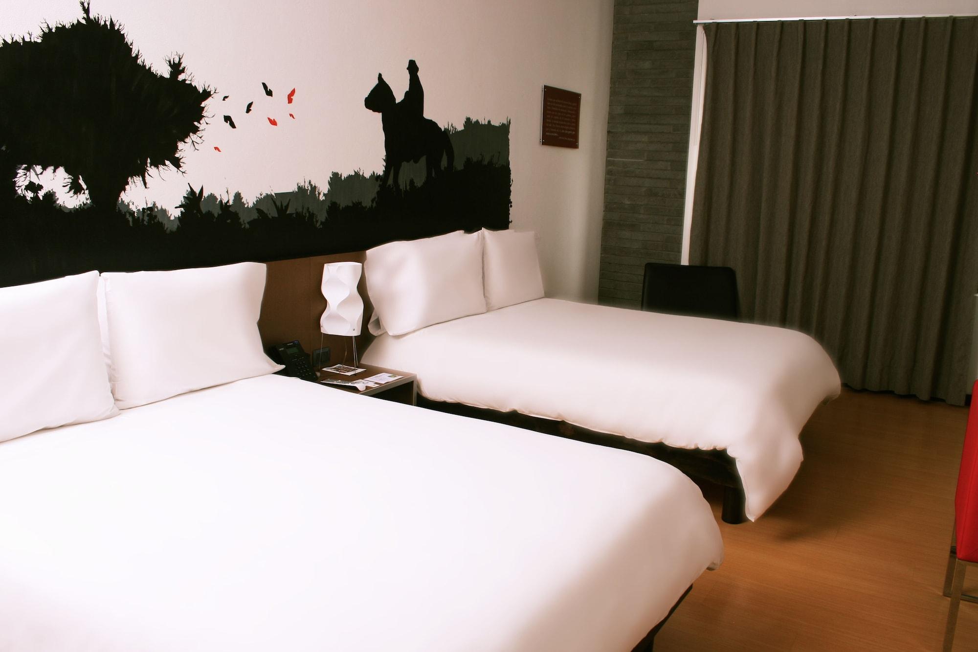 Hotel Viaggio Nueve Tres Bogota Exterior photo